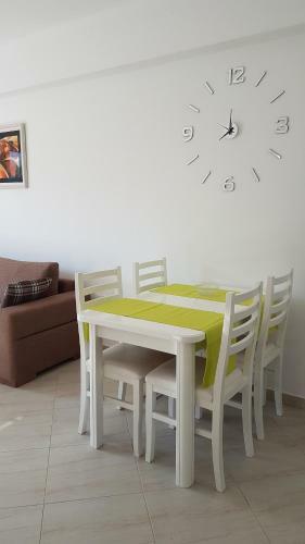Green View Apartment