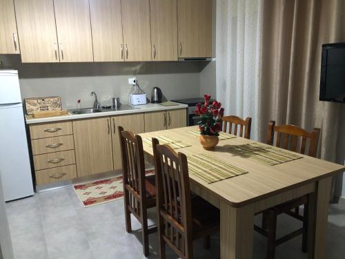Vlora Attractive Holiday Apartment 1