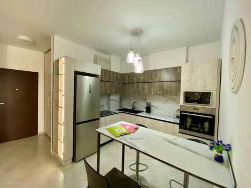 Apartments 3 Room Lara