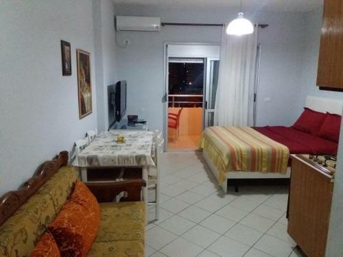 Cheap And Comfortable Apartment At Seaside