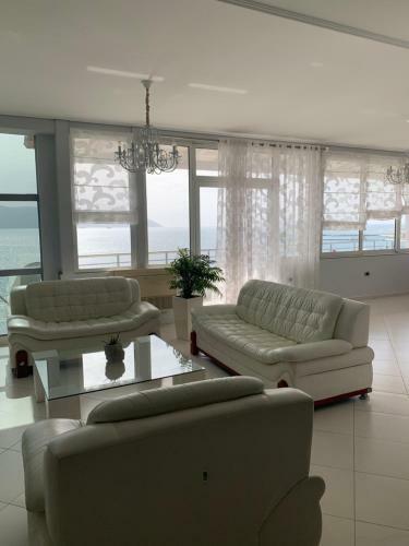 Sea La Vie Apartment