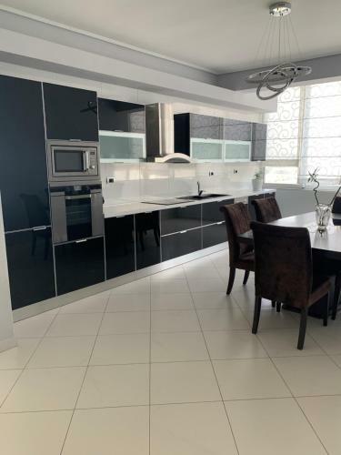 Sea La Vie Apartment