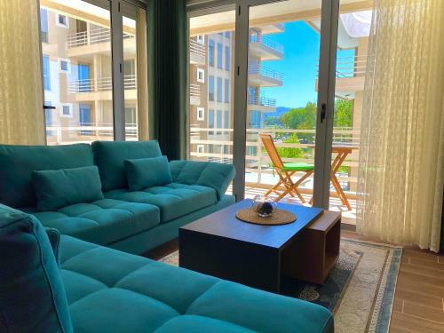 Eka Luxury Two-bedroom Seaview Apartment
