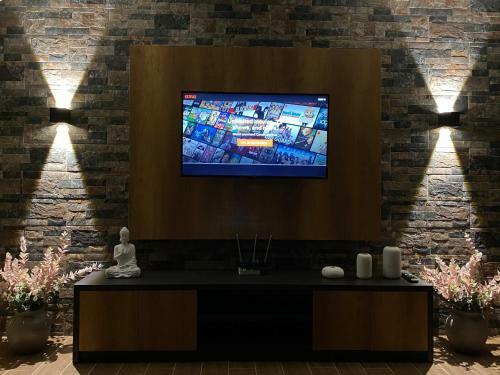 Eka Luxury Two-bedroom Seaview Apartment