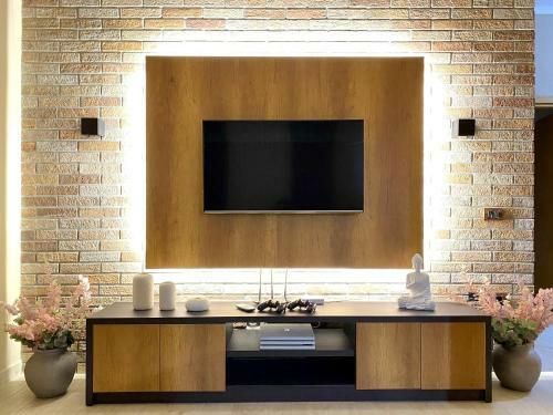 Eka Luxury Two-bedroom Seaview Apartment