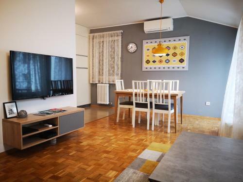 Apartment Dru?tveni Dom II