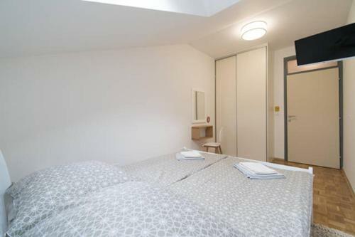 Apartment Dru?tveni Dom II