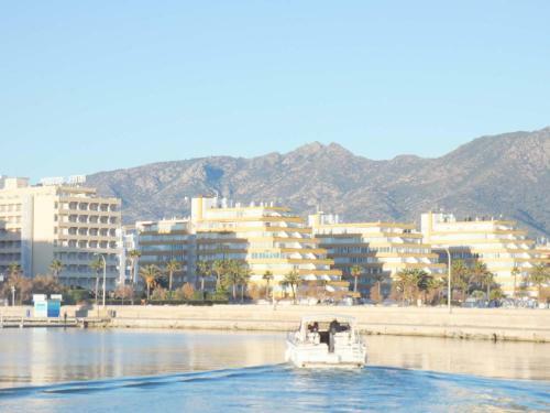 Apartamento Holiday Center 04