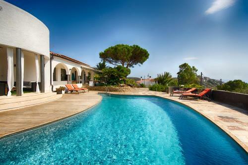 Bed & Breakfast Casa De L?albada