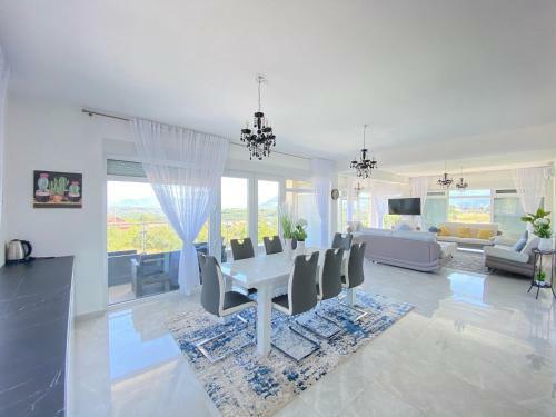 Al Qasr Luxury Villas
