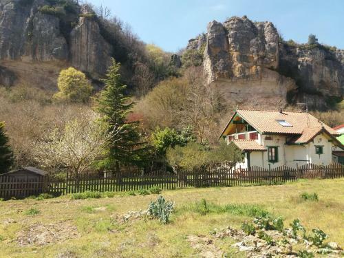 La Casita Del R�o