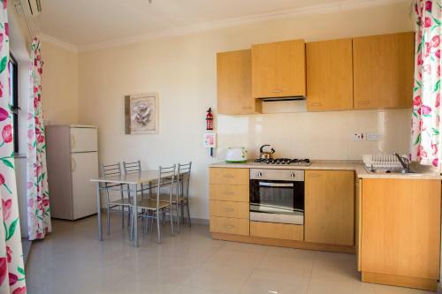 Belmont Court Apartments