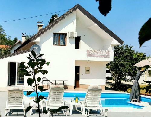 Holiday Home Nest