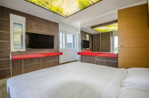 Kings View Apartment