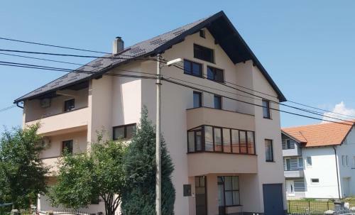 Apartments S