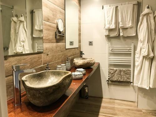 Agroturismo La Casona De Al�tiz & Bodega