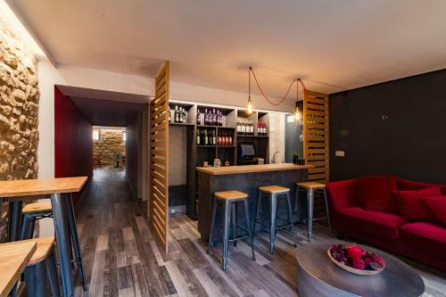 Agroturismo La Casona De Al�tiz & Bodega