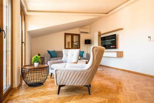 Avila Apartments