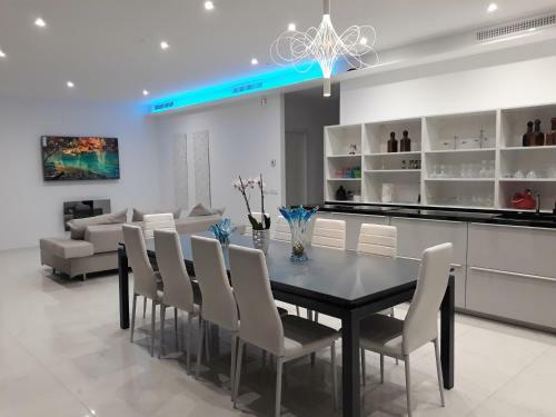 Villa Luxury Paradise