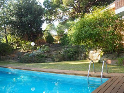 Apartamento Aislado Jard�n Y Piscina