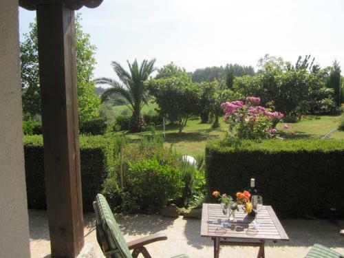 Hostal Infincavacations Chalet Y Apartamentos