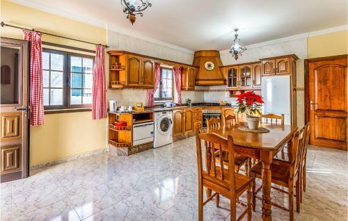Awesome Home In San Bartolom� With 3 Bedrooms