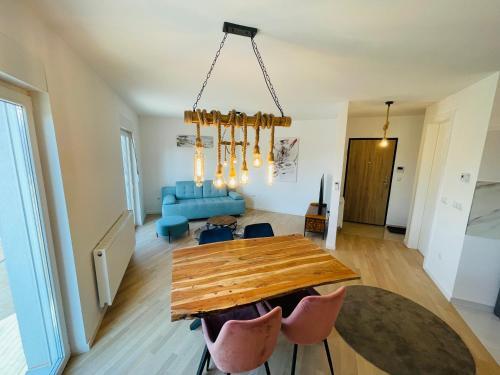 Apartment 7