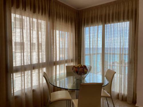 Magnificent Apartment With Stunning Sea Views
