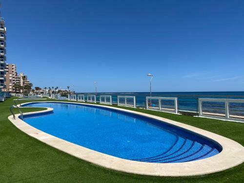 Magnificent Apartment With Stunning Sea Views