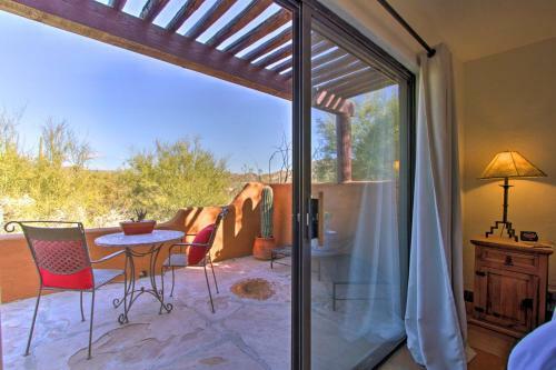 Apartamento Cave Creek Southwestern Studio With Fireplace!