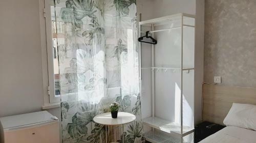 Hostal Lucia By Gaiarooms