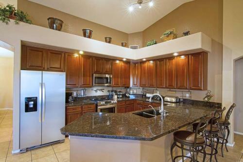 Crescent - Stunning Lake View With Pool, Bbq And Sunsets