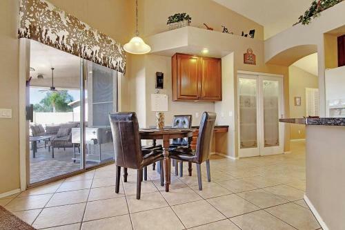Crescent - Stunning Lake View With Pool, Bbq And Sunsets