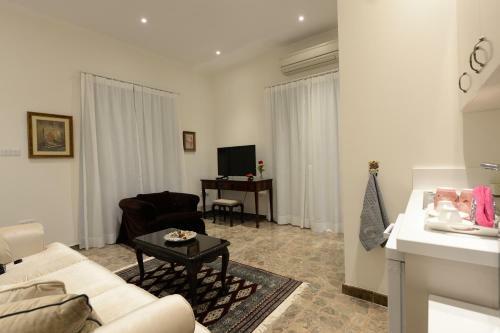 Bed & Breakfast Avgi's Home