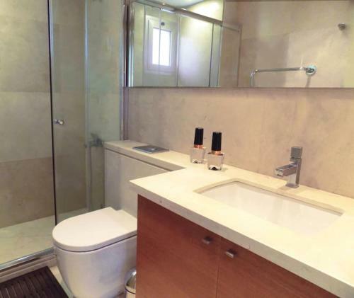 Aurora Beach Apartment (luxury 3bedroom)