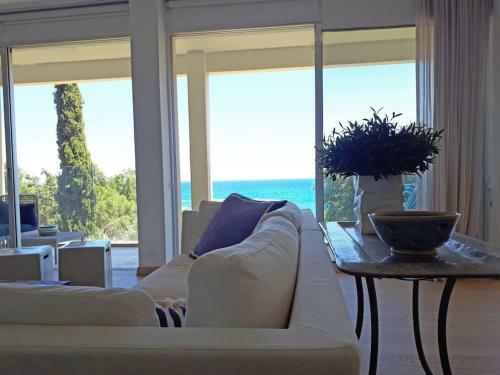 Aurora Beach Apartment (luxury 3bedroom)