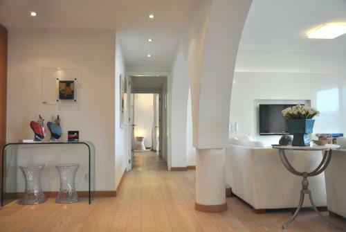 Aurora Beach Apartment (luxury 3bedroom)