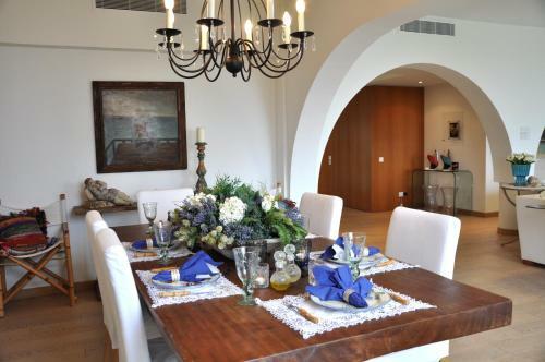 Aurora Beach Apartment (luxury 3bedroom)