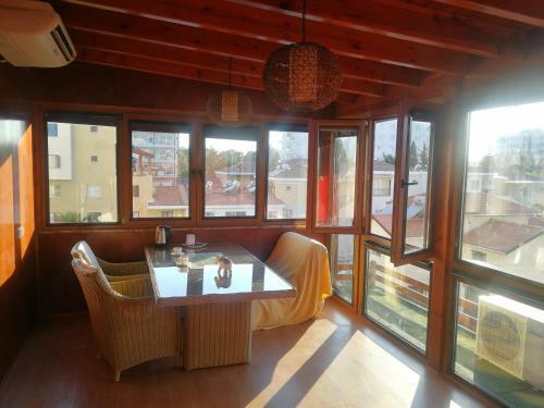 Beachfront Suites - Best Location Peaceful Green Place