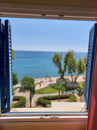 Beachfront Suites - Best Location Peaceful Green Place