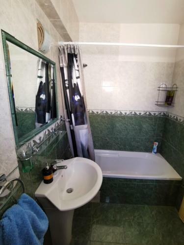 Beachfront Suites - Best Location Peaceful Green Place