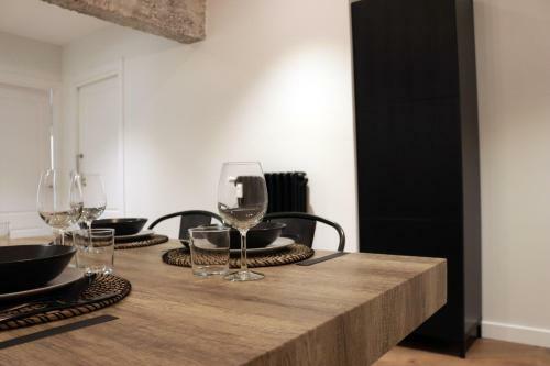 Apartamento �tico Industrial C�ntrico. Reformado. Aire Acond, Wifi