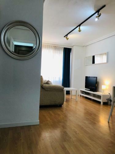 Precioso Apartamento Al Lado de El Corte Ingl�s