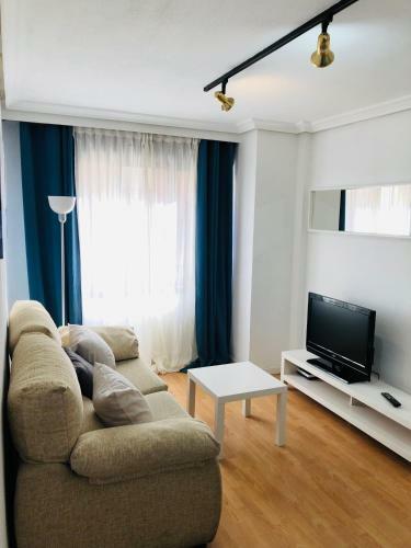 Precioso Apartamento Al Lado de El Corte Ingl�s