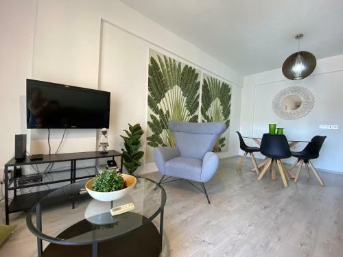 Charming Old City Apartment