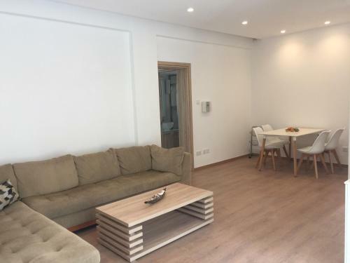 Modern 2 Bedroom Beach Apartment