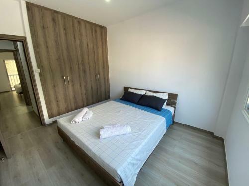 2 Bedroom Self Contained Apartment Opposite The Four Seasons Hotel