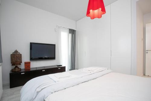 Mayra Seafront Luxury Apartment (breakbooking-cy)