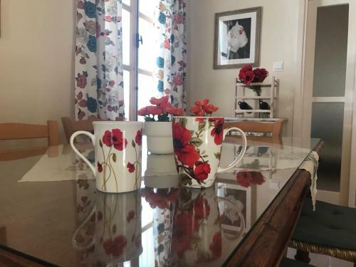 Poppys Retreat, Arsos Village