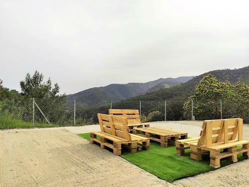 The Cosy Mountain Cabin With Stunning Views In Kardama Forest